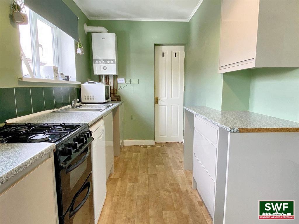 Annex Kitchen3.jpg