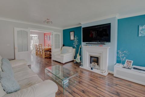 3 Drakes Close, Redditch, B97 5NG