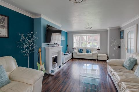3 Drakes Close, Redditch, B97 5NG