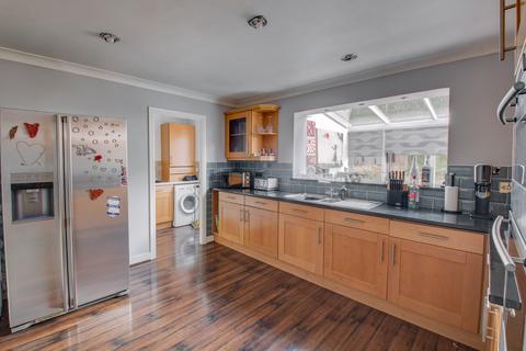3 Drakes Close, Redditch, B97 5NG
