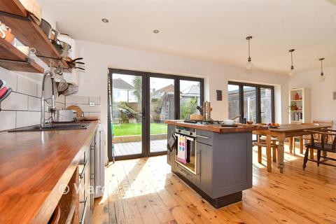 2 bedroom semi-detached house for sale, Vale Road, Whitstable CT5