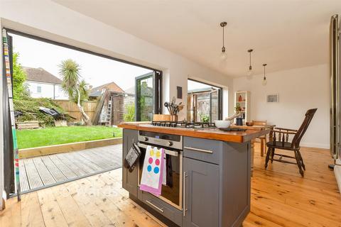 2 bedroom semi-detached house for sale, Vale Road, Whitstable CT5