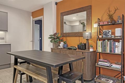 3 bedroom ground floor flat for sale, Lena Kennedy Close, London E4