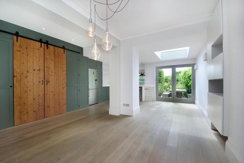 44 Haslemere Avenue, London, W13 9UJ