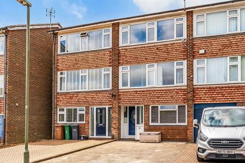 undefined, Stirling Close, Banstead SM7