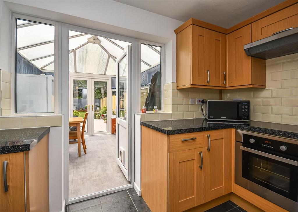 44 Forge Valley Way-Kitchen (2).jpg
