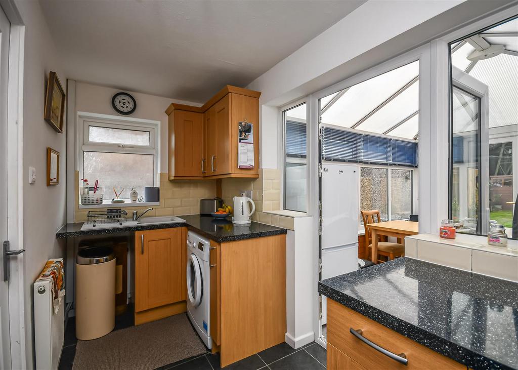 44 Forge Valley Way-Kitchen.jpg