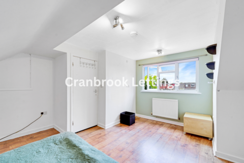 49 Waremead Road, Ilford, IG2 6TF