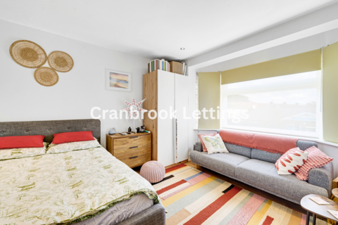 49 Waremead Road, Ilford, IG2 6TF