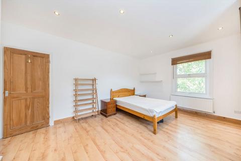 2 bedroom flat for sale, St. Johns Road, Isleworth TW7