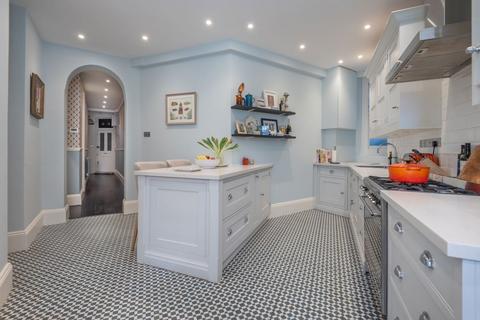 2 bedroom flat for sale, Challoner Street, London W14
