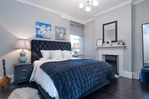 2 bedroom flat for sale, Challoner Street, London W14