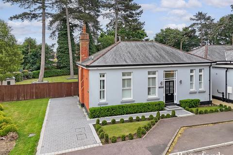 1 Kensington Way, Brentwood, CM14 4RL