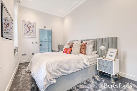 1 Kensington Way, Brentwood, CM14 4RL