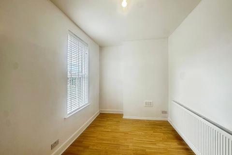 2 bedroom terraced house to rent, Abbey Street, Derby DE22