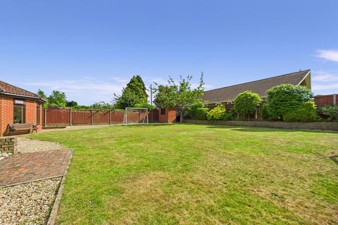 6 Cricketers Close, Hawkinge, Folkestone, CT18 7NH