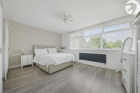 25 Monks Orchard, Dartford, DA1 2TB