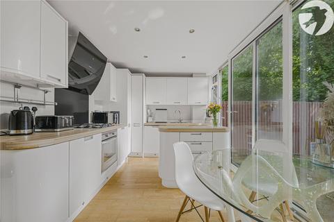 25 Monks Orchard, Dartford, DA1 2TB