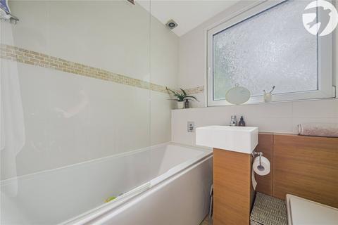 25 Monks Orchard, Dartford, DA1 2TB