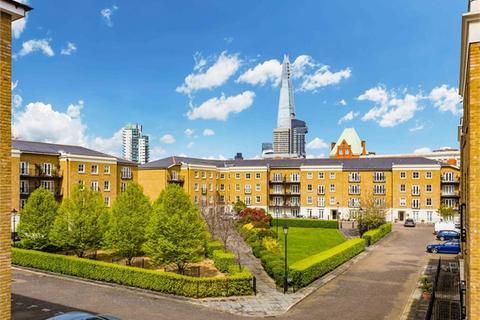 4 bedroom flat to rent, Russell Lodge, 26 Spurgeon Street, London, SE1