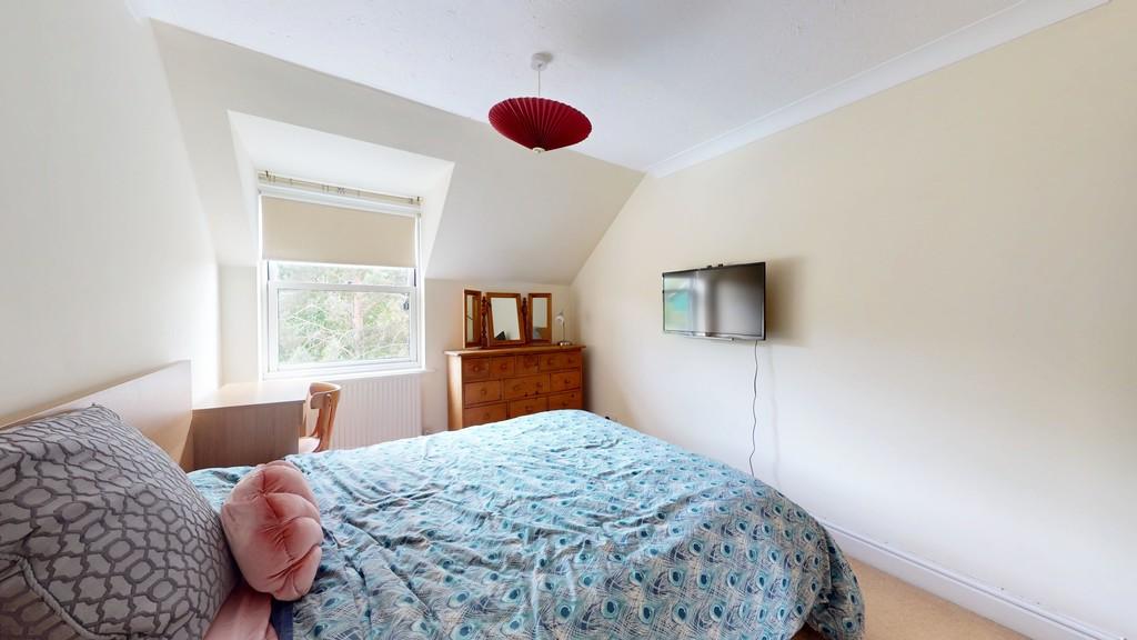 Bedroom 1- Angle 1