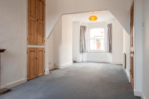 2 bedroom terraced house to rent, Neville Terrace, York YO31