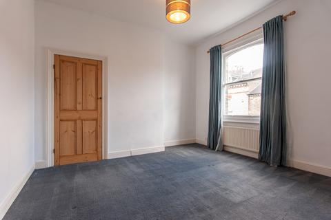 2 bedroom terraced house to rent, Neville Terrace, York YO31
