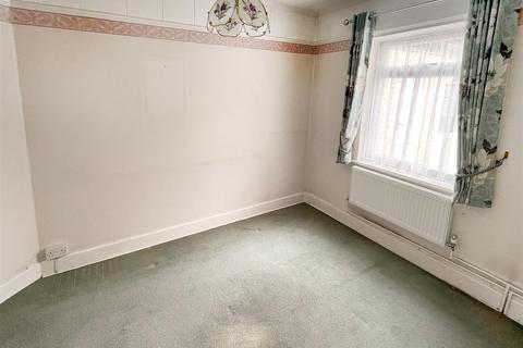 20 Angmering Way, Rustington, Littlehampton, BN16 3RA