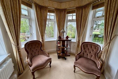 2 bedroom apartment for sale, Hampton Court, Solihull B91