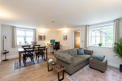2 bedroom apartment for sale, Church Street, Dorking