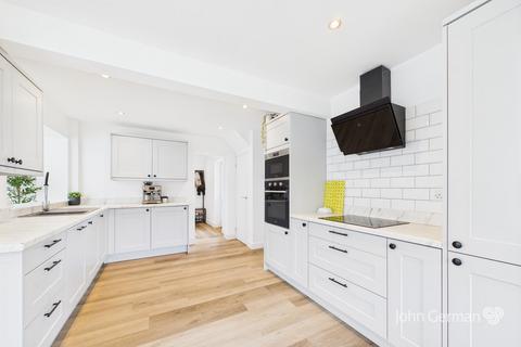 3 bedroom detached house for sale, Sherwood Avenue, Stafford
