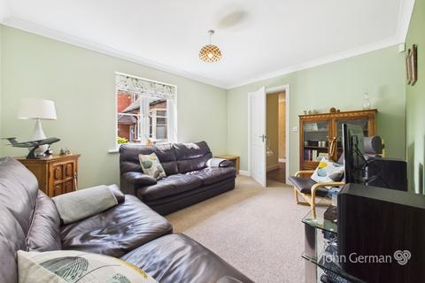 22 Bowling Green Road, Uttoxeter, ST14 7HW