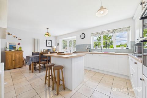 22 Bowling Green Road, Uttoxeter, ST14 7HW