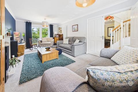 22 Bowling Green Road, Uttoxeter, ST14 7HW