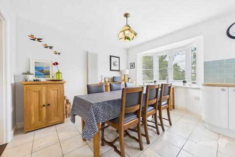 22 Bowling Green Road, Uttoxeter, ST14 7HW