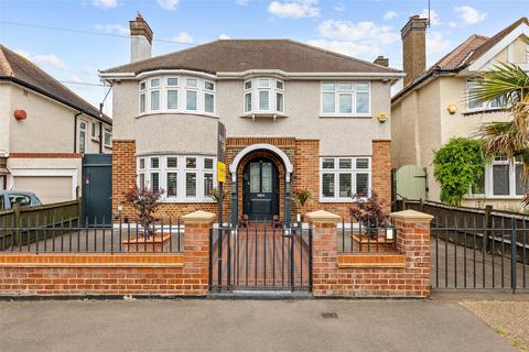 4 bedroom detached house for sale, Lakehurst Road, Epsom, Surrey, KT19