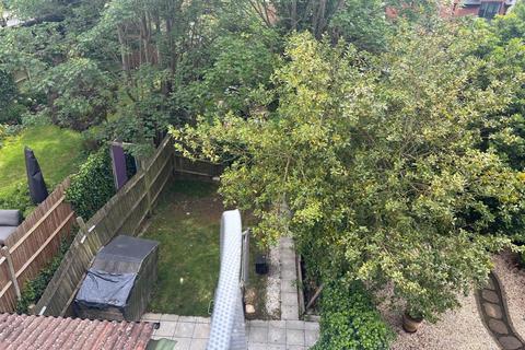 Studio to rent, Staverton Road, London