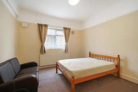 1 bedroom flat for sale, Vicarage Road, Tottenham