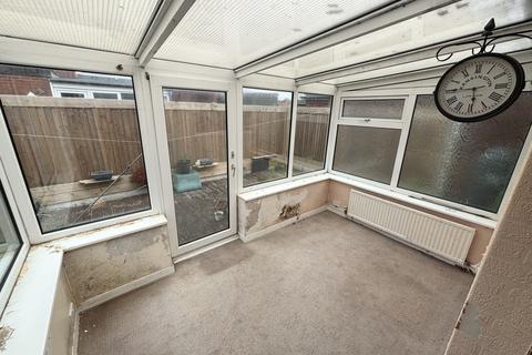 2 bedroom bungalow for sale, South Square, Cleveleys FY5