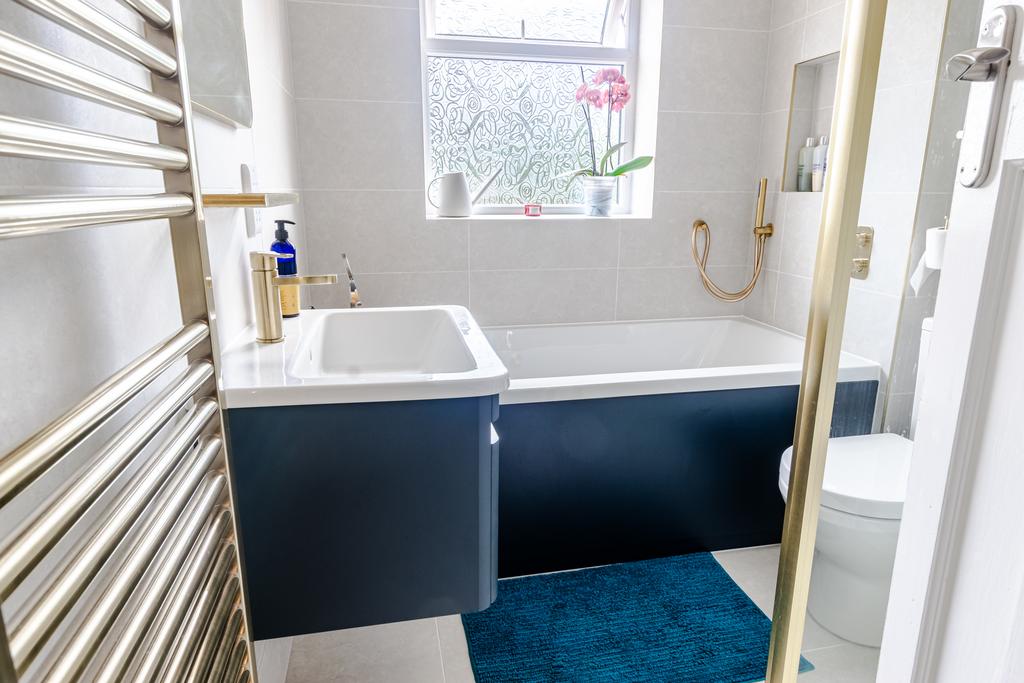 Bathroom1