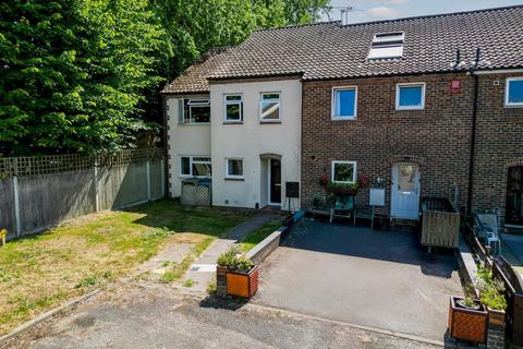 4 bedroom end of terrace house for sale, Ailward Road, Aylesbury HP19
