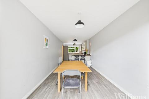 4 bedroom end of terrace house for sale, Ailward Road, Aylesbury HP19