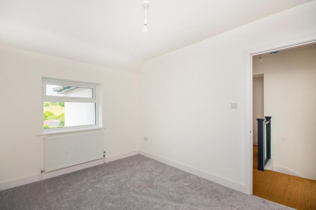 4 H2 LBH - Bedroom H.jpg