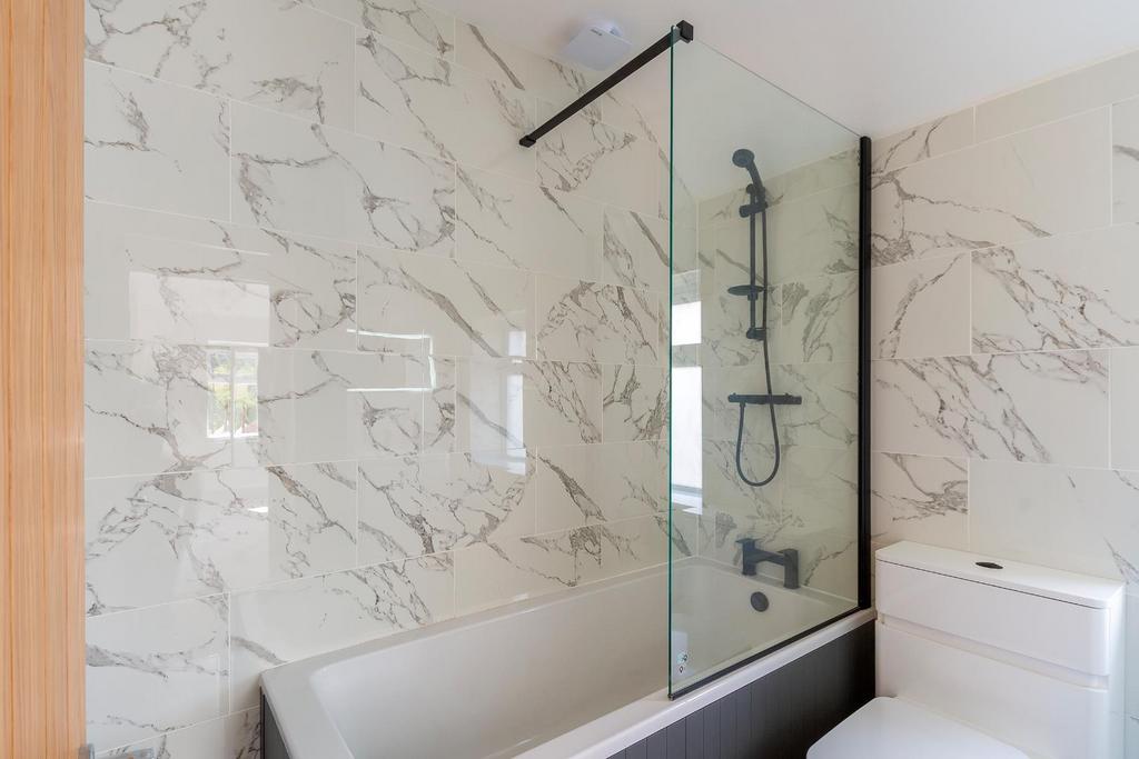 4 H2 LBH - Bathroom C.jpg