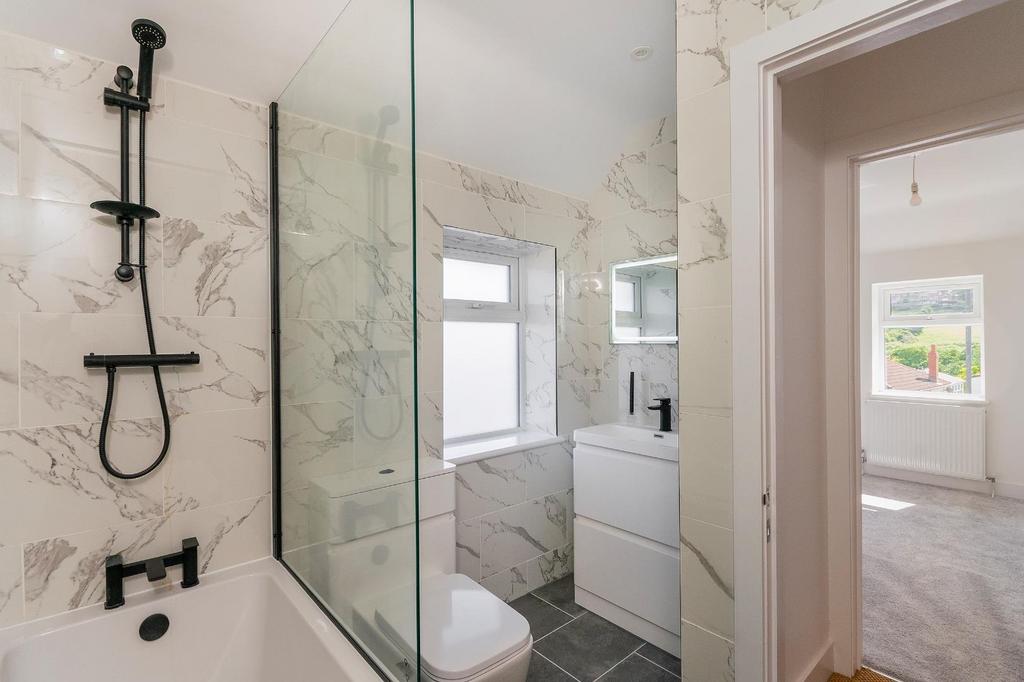 4 H2 LBH - Bathroom B.jpg