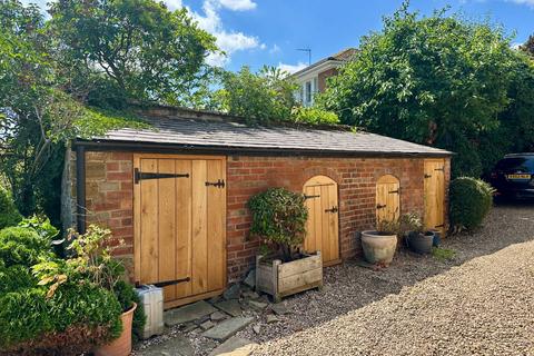 20 Beech Lane, Kislingbury, Northampton, NN7 4AL