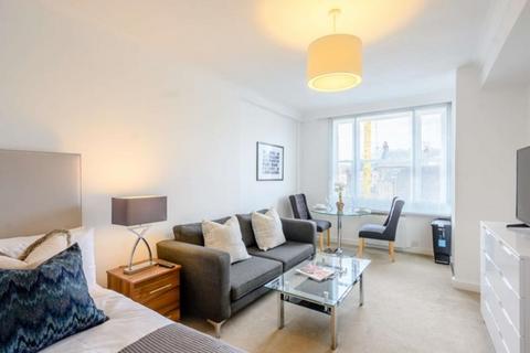 Studio to rent, Hill Street, Mayfair, London