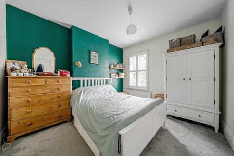2 bedroom flat for sale, Sidney Road, Beckenham, Kent, BR3