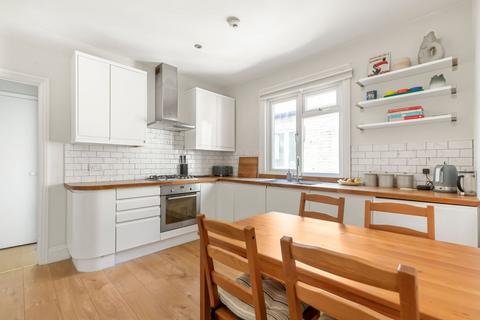 17c Treport Street, London, SW18 2BW
