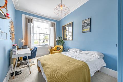 2 bedroom flat for sale, Barnsbury Park, Islington, London, N1
